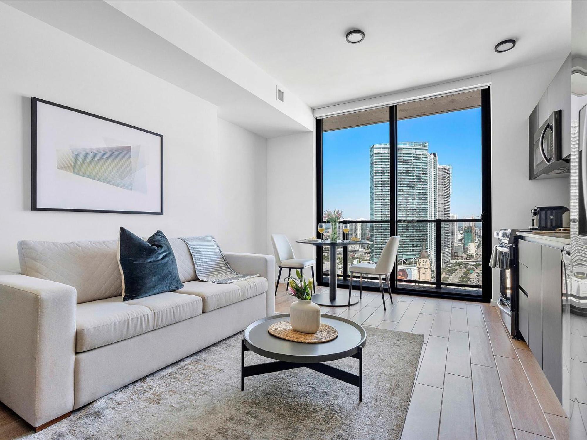 Mvr Wake Up In The Heart Of Apartment Miami